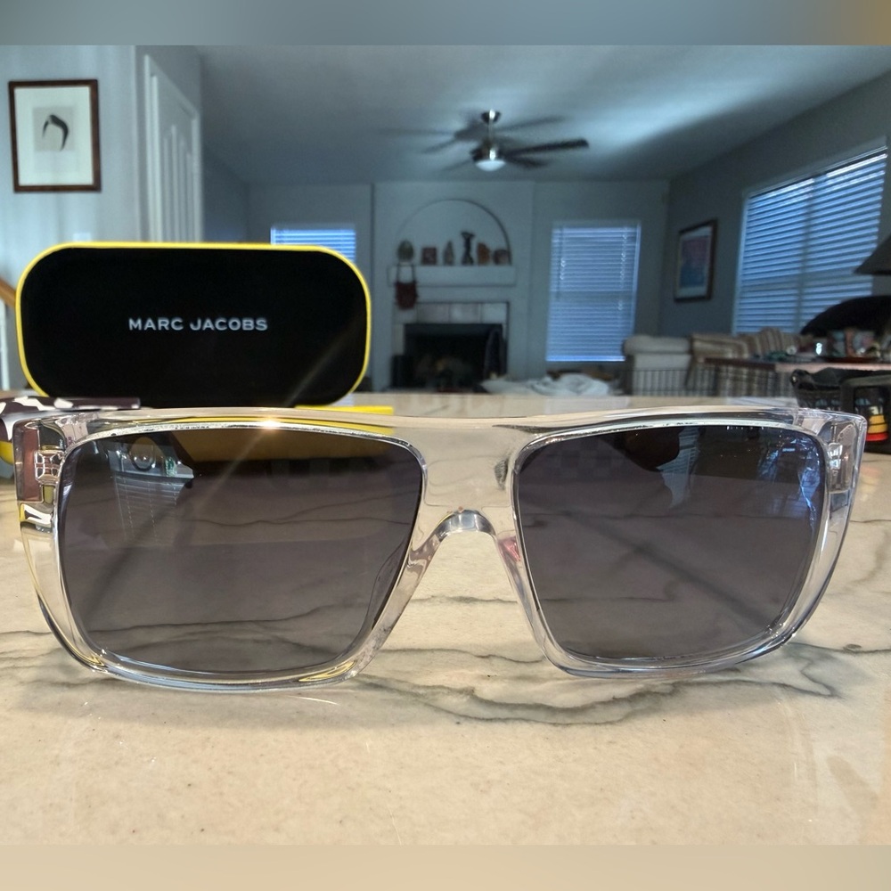 Marc Jacobs Sunglasses Clear & Black Square Frame Marc
Icon 096/S OMNG 90 - Picture 3 of 16